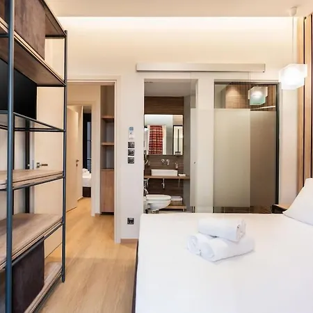 Bauhaus Luxury Suites 201 8' To Panepistimio Metro *