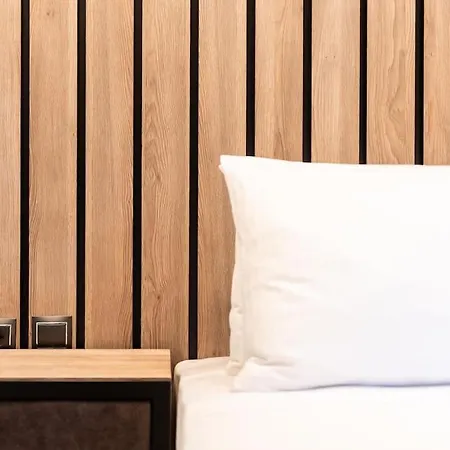 Bauhaus Luxury Suites 201 8' To Panepistimio Metro Athens