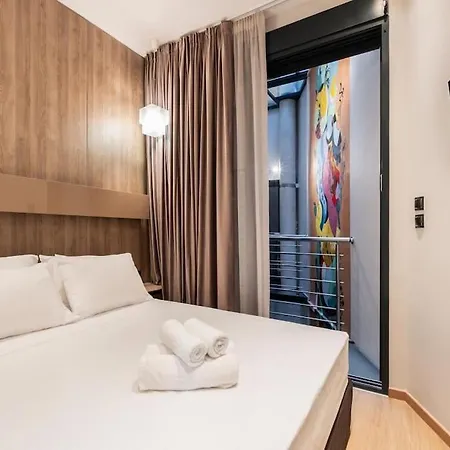 Bauhaus Luxury Suites 201 8' To Panepistimio Metro